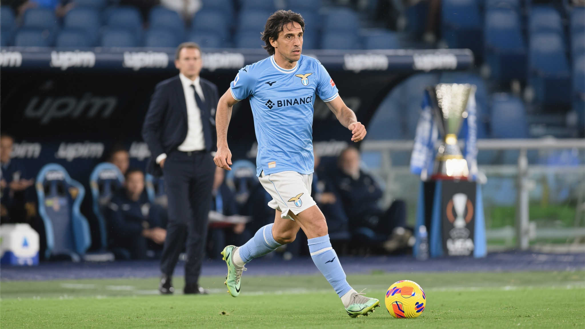 四年奋斗:小因扎吉的心路历程与永恒记忆 作为意甲赛场上一颗闪耀之星,小因扎吉起初以优雅而精